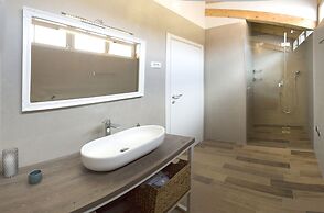 Aspalathos Residence