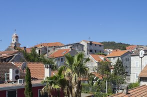 Aspalathos Residence