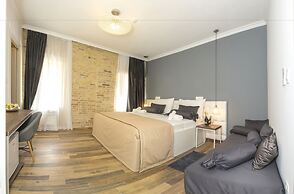 Aspalathos Residence