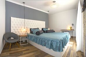 Aspalathos Residence