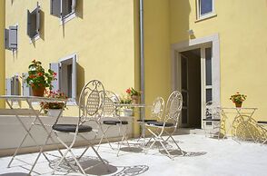 Aspalathos Residence