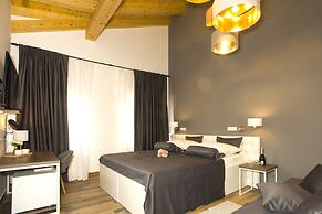 Aspalathos Residence