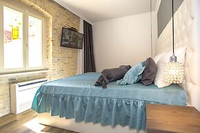 Aspalathos Residence