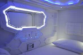 Capsule hotel Zodiak