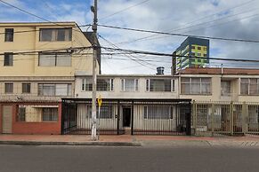 Ayenda 1055 Agora Inn Corferias