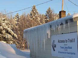 Three Lakes Motel