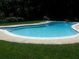 Beautiful Townhome with Pool