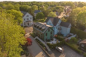 Great Island Inn: A Boutique Apartment Hotel