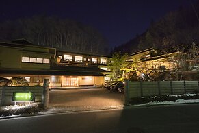 Tsunagi Onsen Shikitei