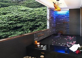 Golden Hotspring Hotel