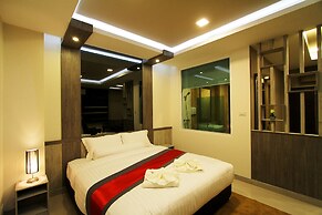 The Contrast i Hotel