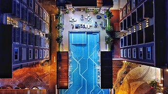 The Contrast i Hotel