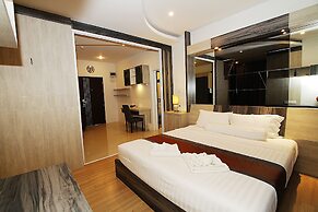 The Contrast i Hotel