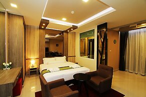 The Contrast i Hotel