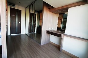 The Contrast i Hotel