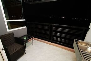 The Contrast i Hotel