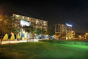 The Contrast i Hotel