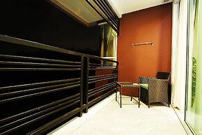 The Contrast i Hotel