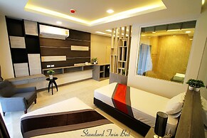 The Contrast i Hotel