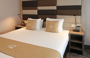 XO Hotels Blue Square