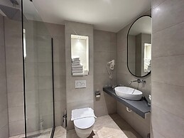 XO Hotels Blue Square