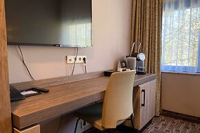 XO Hotels Blue Square