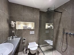 XO Hotels Blue Square