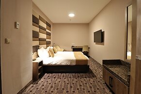 XO Hotels Blue Square