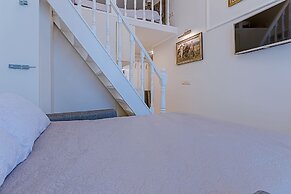 ColorSpb ApartHotel Artist's House