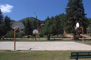 The Green Mountain Falls Lodge