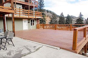 The Green Mountain Falls Lodge