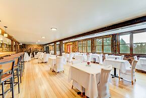 The Green Mountain Falls Lodge