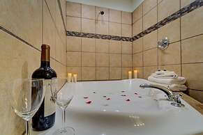 The Green Mountain Falls Lodge