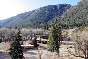 The Green Mountain Falls Lodge