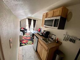 The Green Mountain Falls Lodge