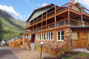 The Green Mountain Falls Lodge