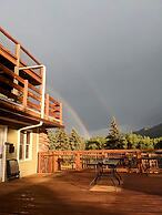 The Green Mountain Falls Lodge