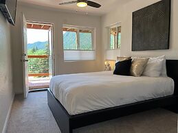 The Green Mountain Falls Lodge