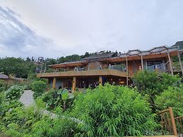 Sapa Clay House - Mountain Retreat