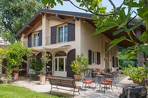 Villa Monia