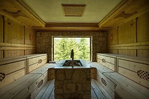 Mountain Spa Resort Albion