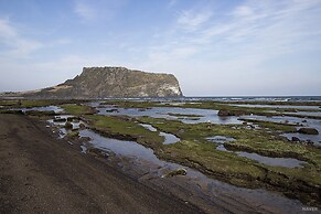 Golden Tulip Jeju Seongsan Hotel
