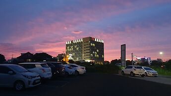 Golden Tulip Jeju Seongsan Hotel