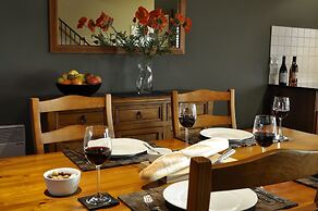 Lansdown Peaks Apartments