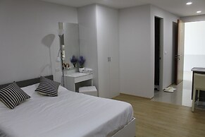 Ozone Condotel Apt 716