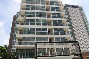 Ozone Condotel Apt 716