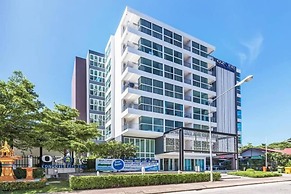 Ozone Condotel Apt 716