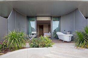 Yuejia Sea Apartment Phoenix Island