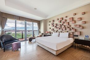 Yuejia Sea Apartment Phoenix Island