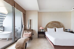 Yuejia Sea Apartment Phoenix Island